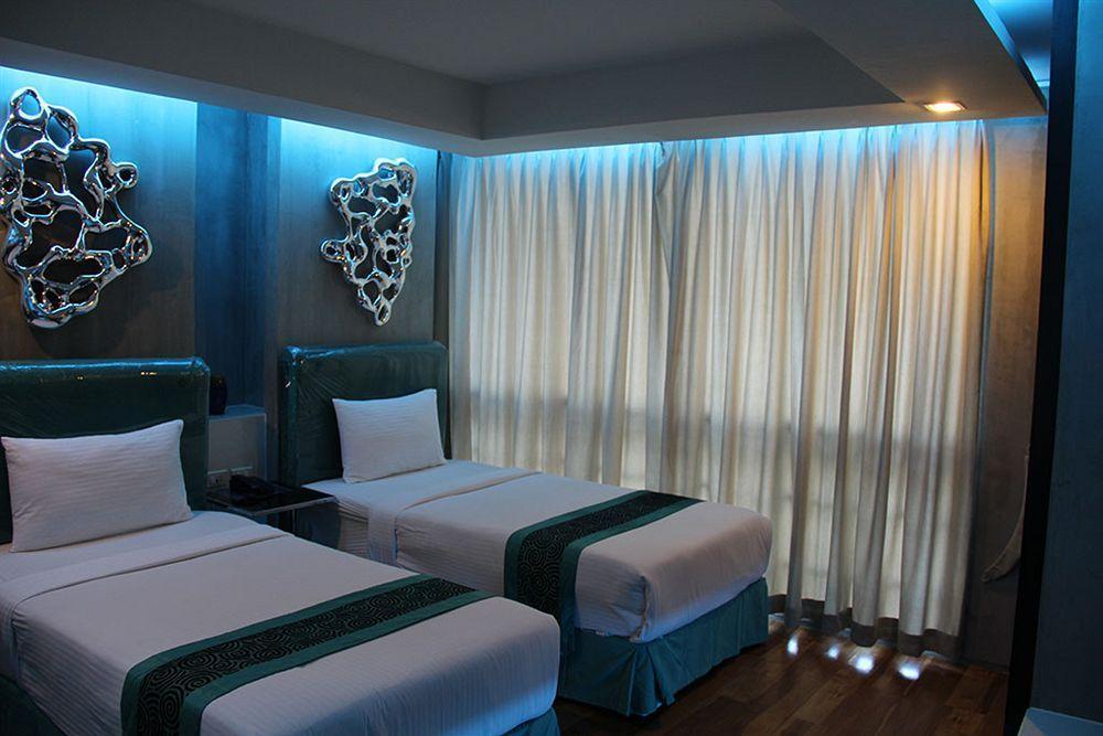 Blutique Hotel Bangkok Dış mekan fotoğraf